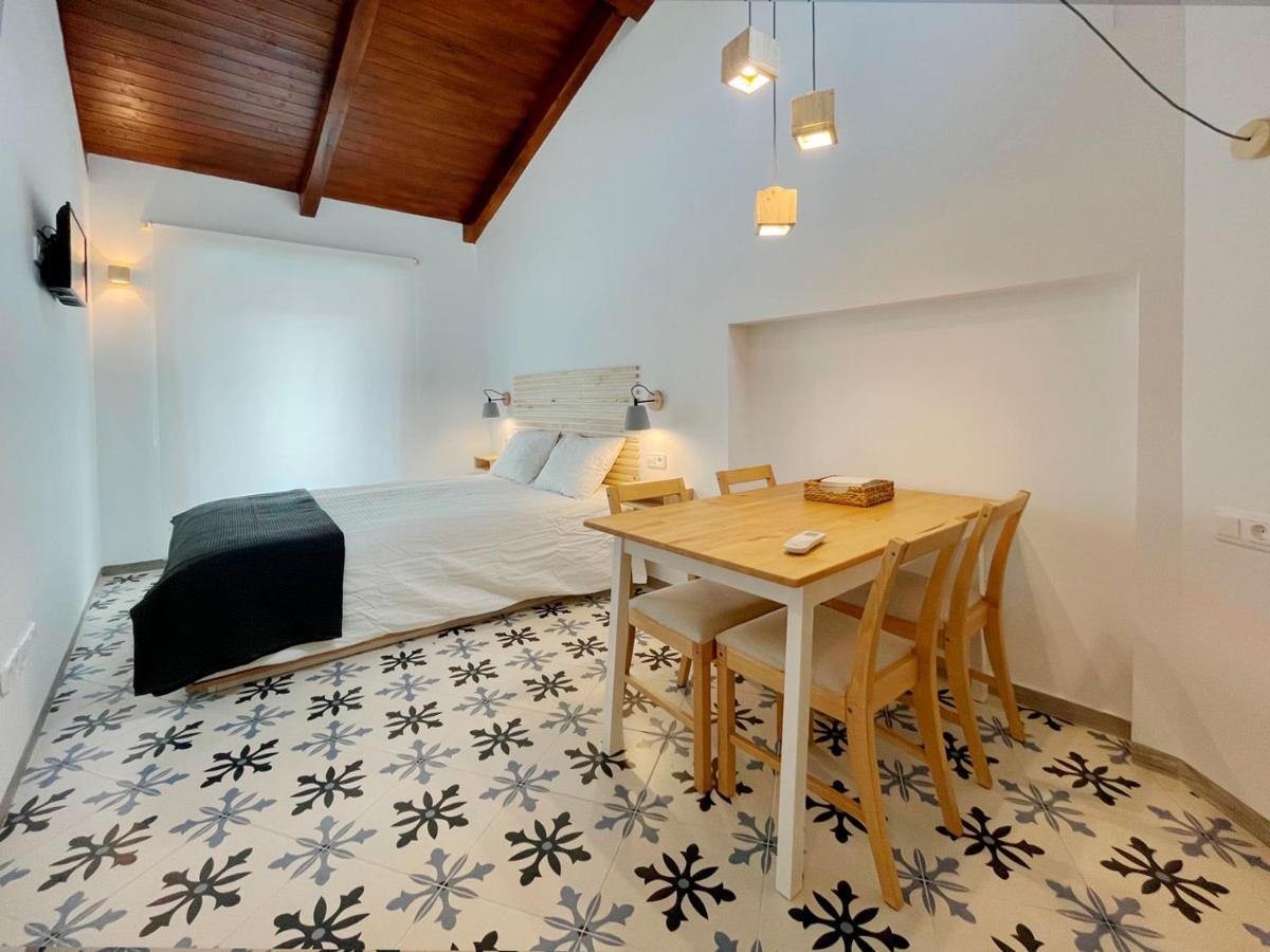 Torre De La Yerba Apartman Caces Kültér fotó